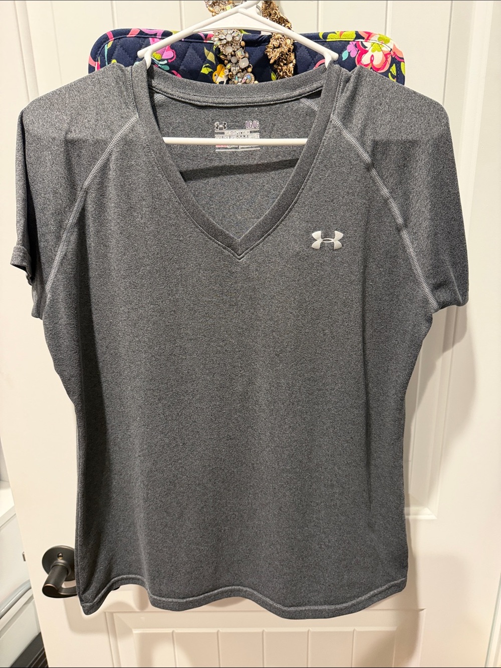 Under Armour Women's Dark Gray V-Neck Short Sleeve Performance Tee